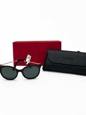 Valentino VA2034 Gold Polarized Cat-Eye Sunglasses – Tortoise/Brown